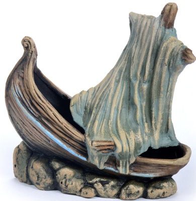 Корабль с парусом